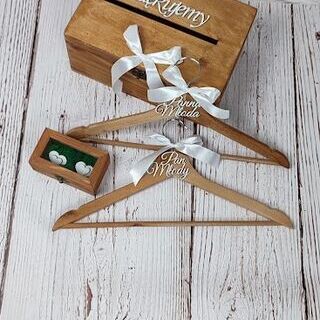 drewniany zestaw ślubny (skrzynka pudełko wieszaki)