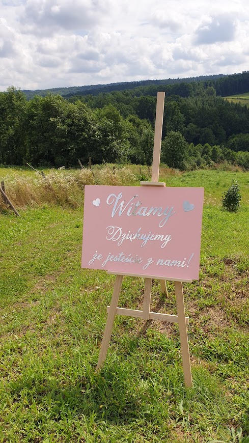 Tablica powitalna ze srebrnym lustrzanym(akryl) napisem